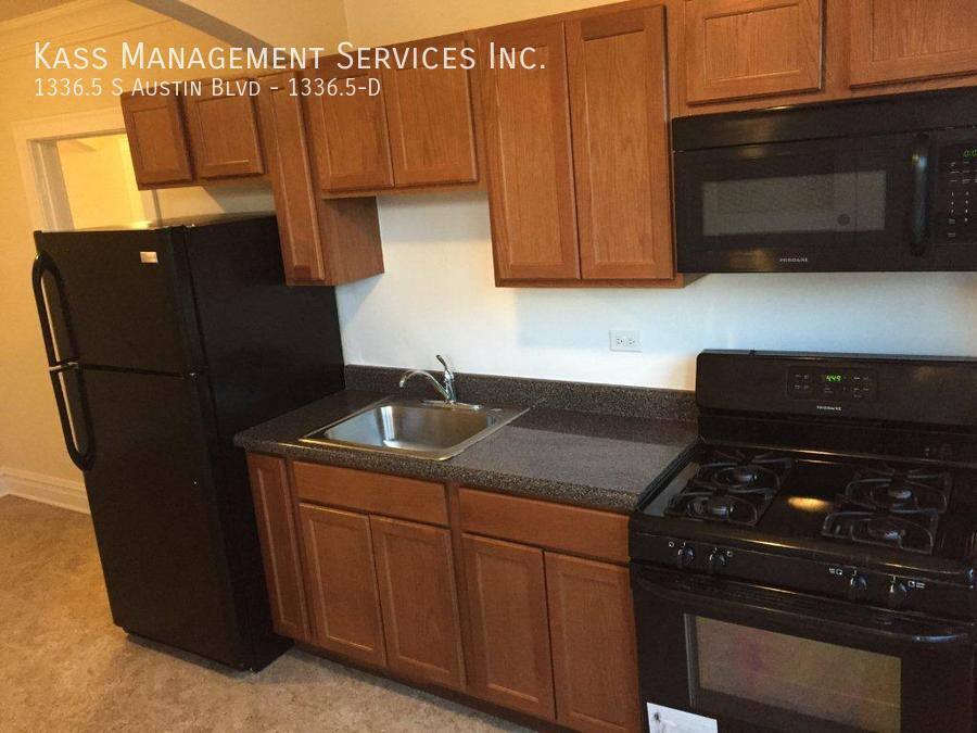 Apartment for rent at 13365 S Austin Blvd #D, Cicero, IL 60804