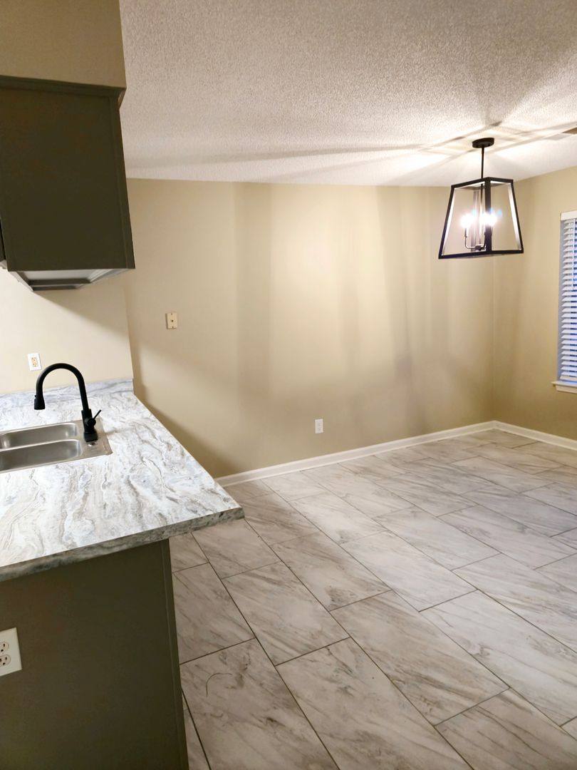 Townhouse for rent at 4142 Meadow Chase Cove, Memphis, TN 38115