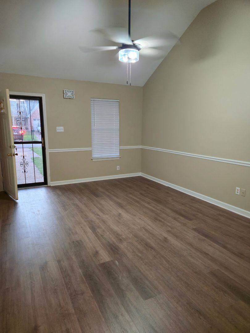 Townhouse for rent at 4142 Meadow Chase Cove, Memphis, TN 38115