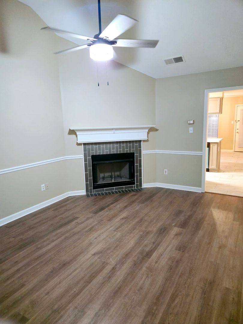 Townhouse for rent at 4142 Meadow Chase Cove, Memphis, TN 38115