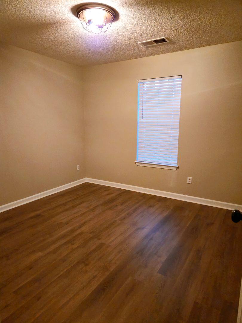 Townhouse for rent at 4142 Meadow Chase Cove, Memphis, TN 38115