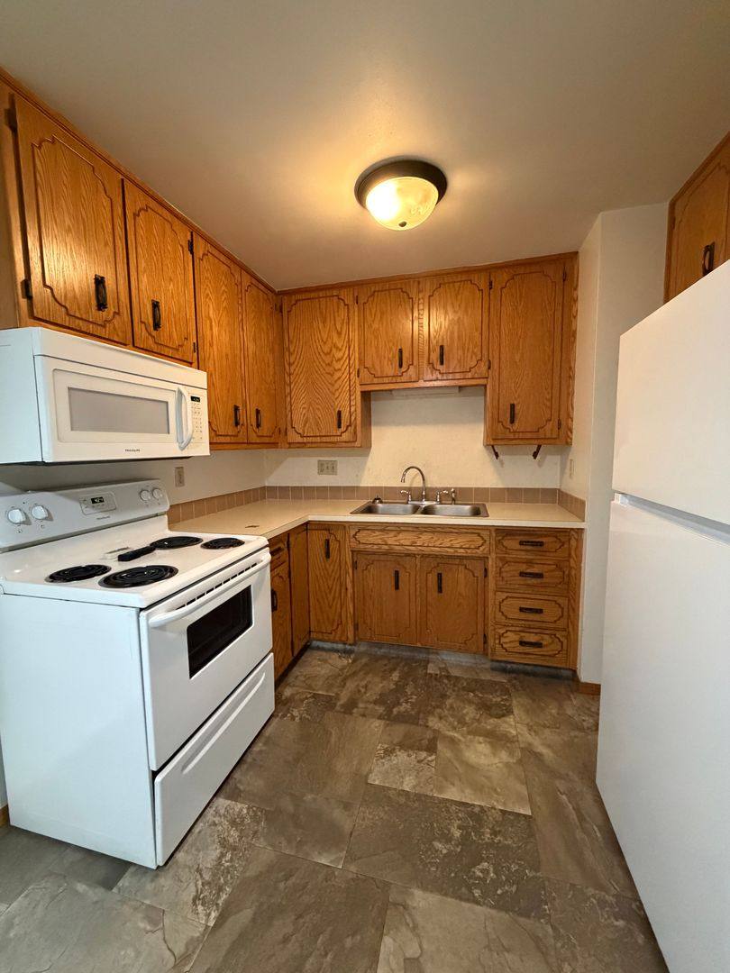 Apartment for rent at 944 E Elm St, Little Chute, WI 54140