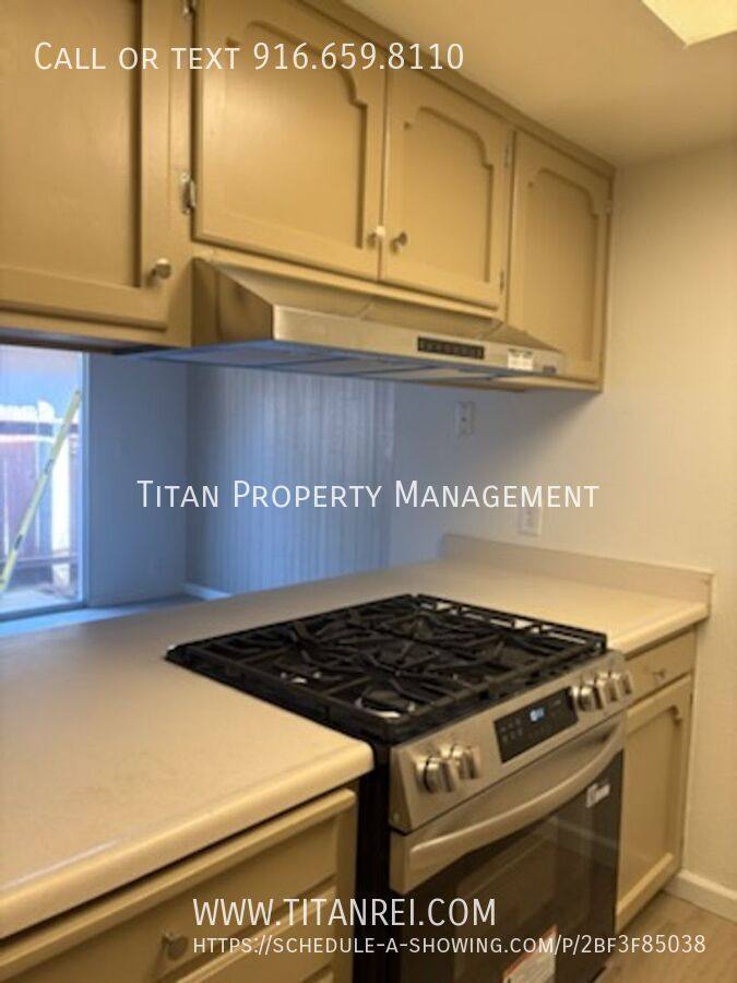 Apartment for rent at 1050 Clinton Rd, Sacramento, CA 95825