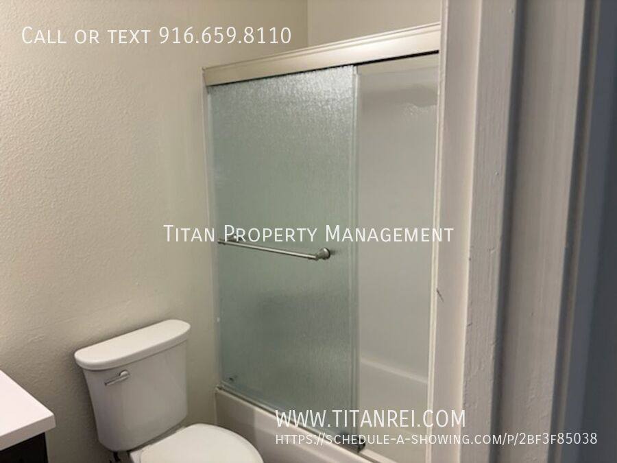 Apartment for rent at 1050 Clinton Rd, Sacramento, CA 95825