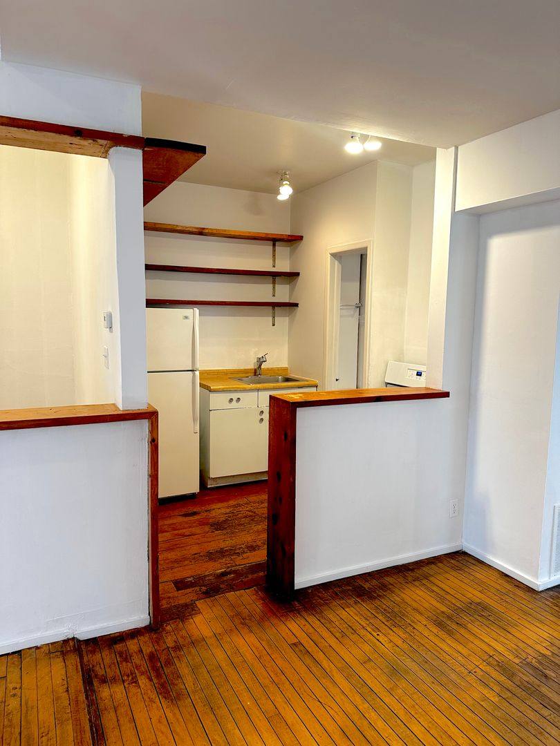 Apartment for rent at 1806 S Jefferson, Chicago, IL 60616