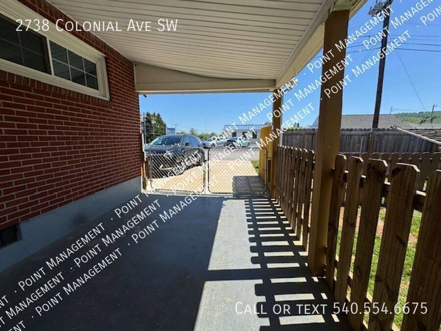 House for rent at 2738 Colonial Ave SW, Roanoke, VA 24015