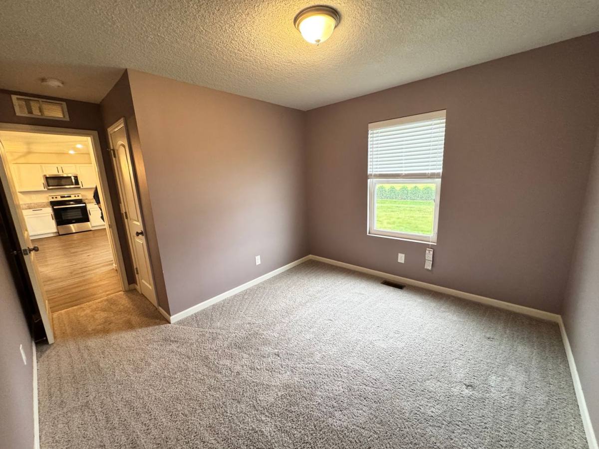 House for rent at 1610 Westport Dr, Davenport, IA 52804