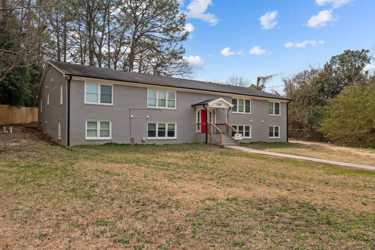 Apartment for rent at 1302-E King St, Spring Lake, NC 28390