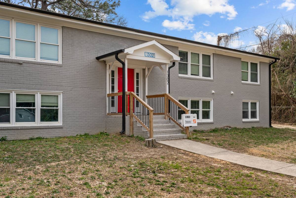 Apartment for rent at 1302-E King St, Spring Lake, NC 28390