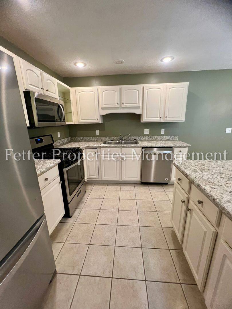 House for rent at 4595 Miranda Dr, Newburgh, IN 47630