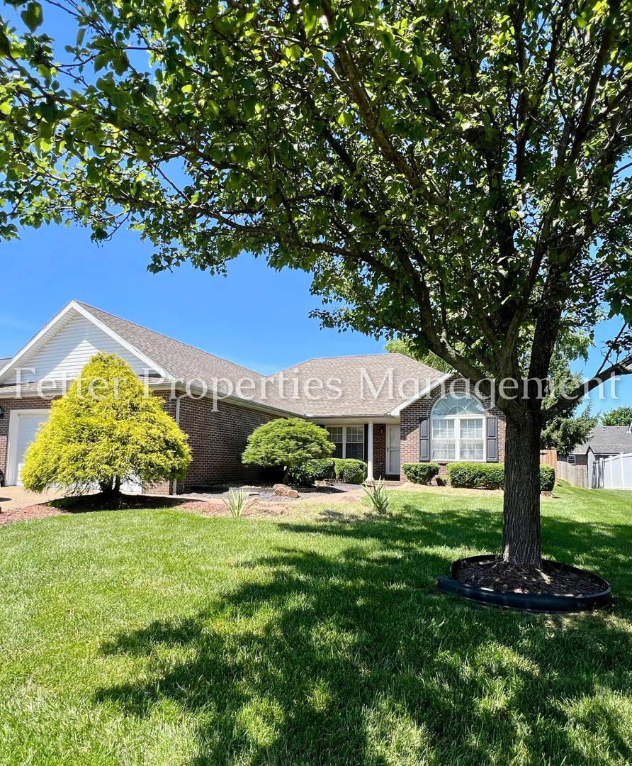House for rent at 4595 Miranda Dr, Newburgh, IN 47630
