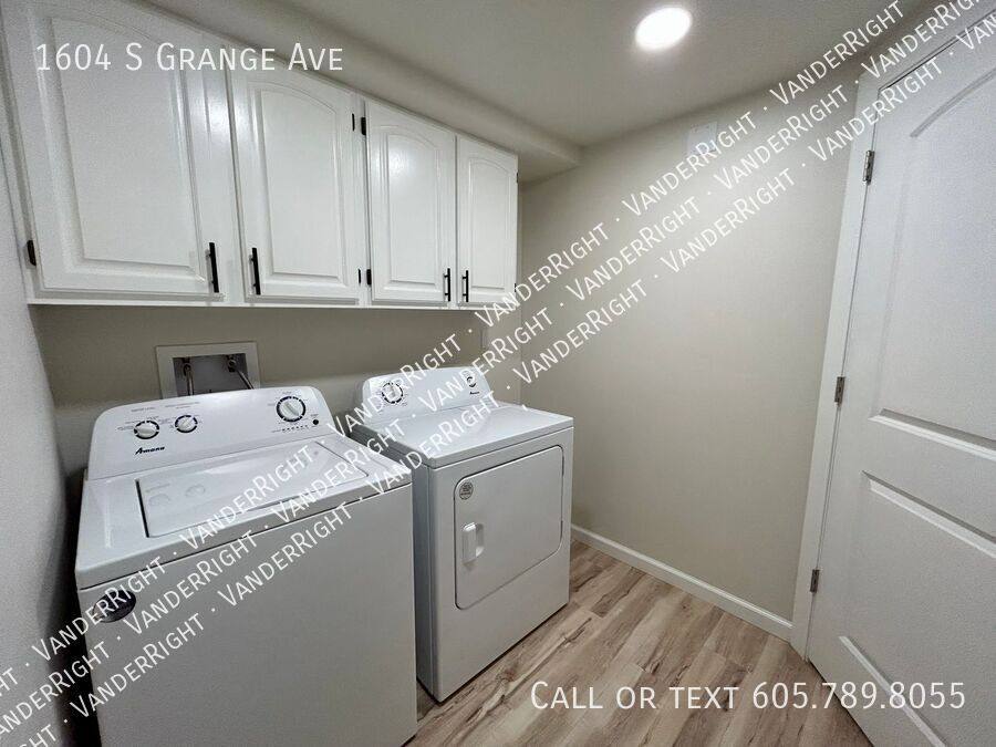 House for rent at 1604 S Grange Ave, Sioux Falls, SD 57105