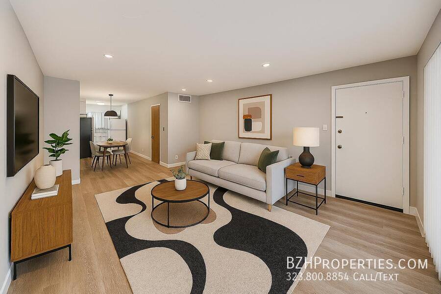 Apartment for rent at 326 S Serrano Ave #4B, Los Angeles, CA 90020