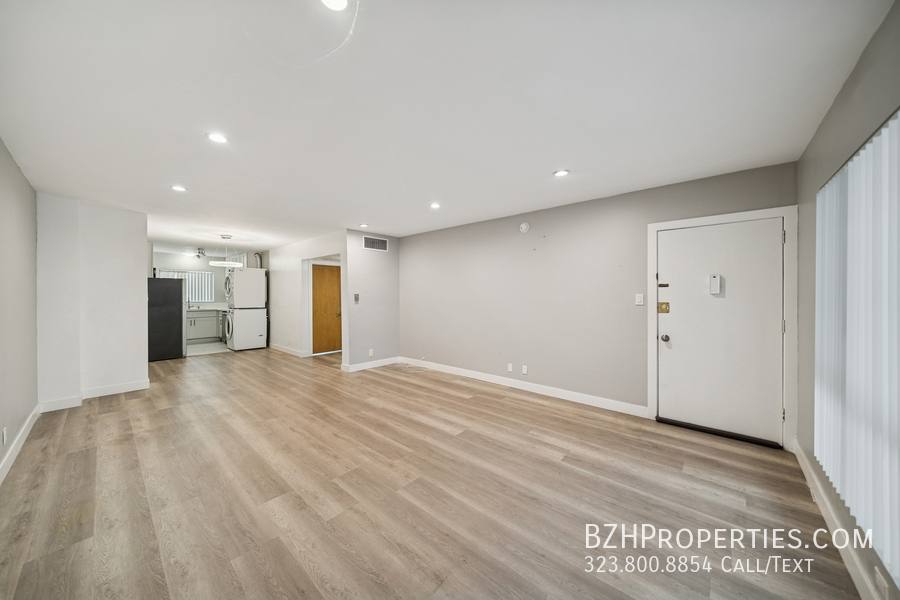Apartment for rent at 326 S Serrano Ave #4B, Los Angeles, CA 90020