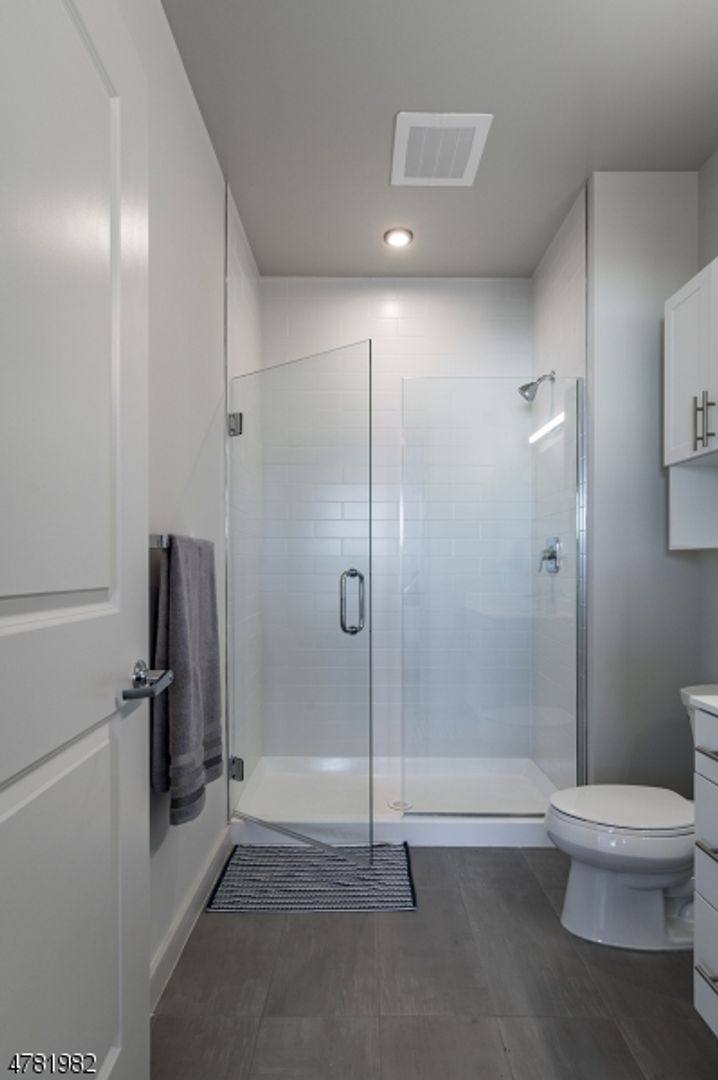 Apartment for rent at 411 N Ave W, Westfield, NJ 07090
