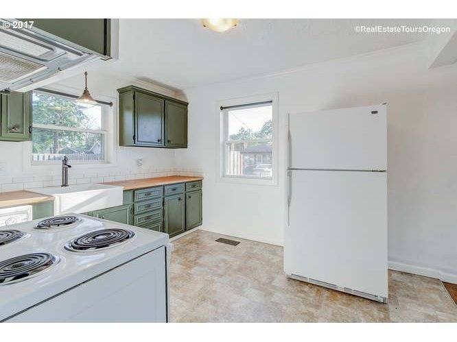 Condo for rent at 10006 SE Yukon St, Portland, OR 97266