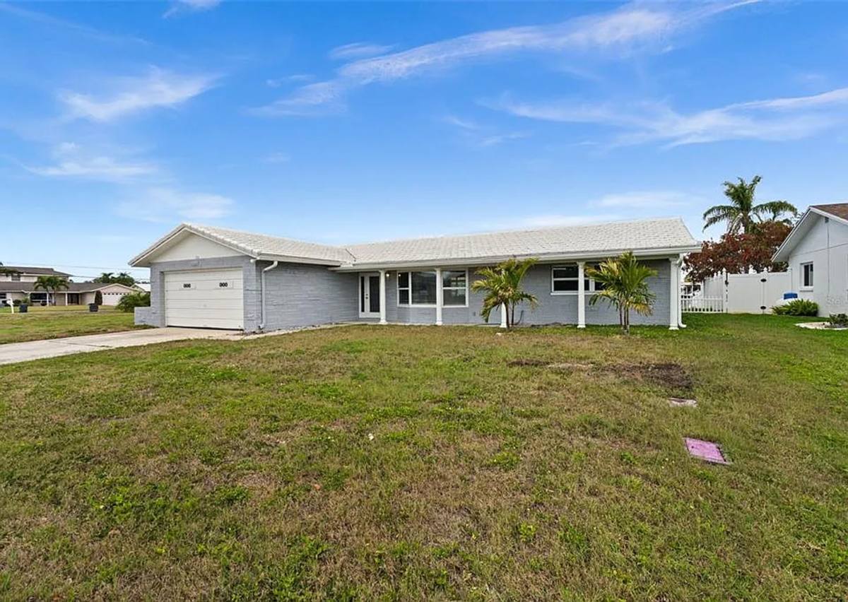 House for rent at 710 116th Ave, Saint Petersburg, FL 33706