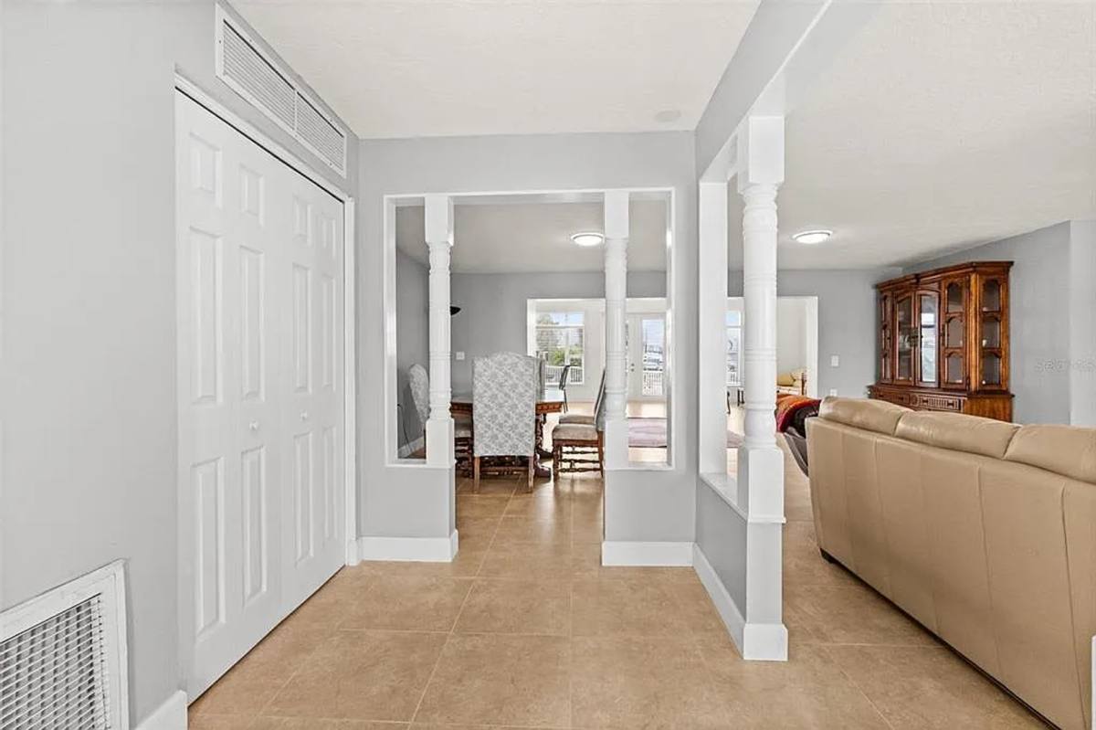 House for rent at 710 116th Ave, Saint Petersburg, FL 33706