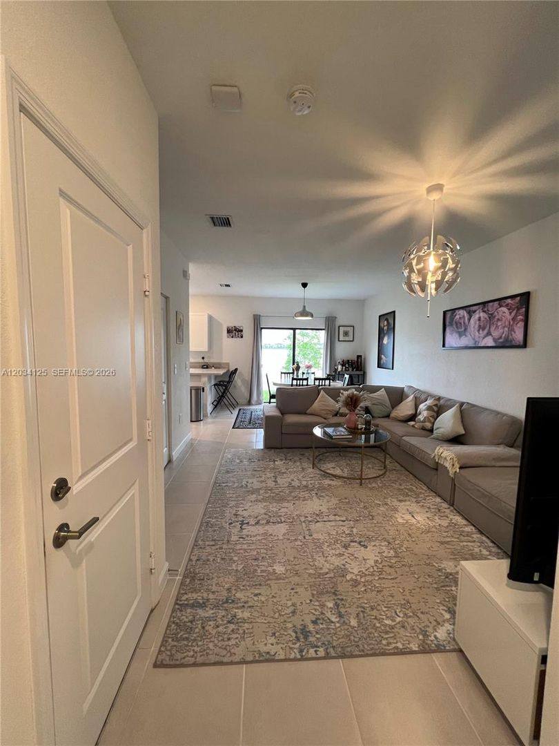 Townhouse for rent at 20610 NE 5th Place, Miami, FL 33179