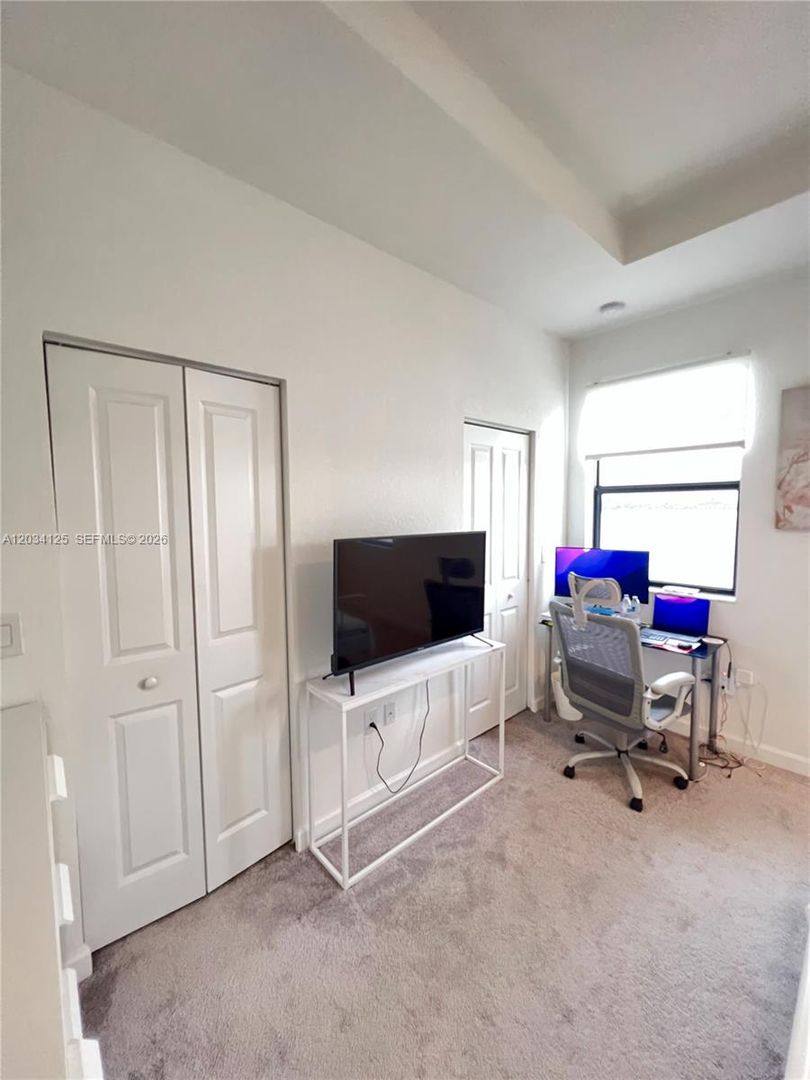 Townhouse for rent at 20610 NE 5th Place, Miami, FL 33179