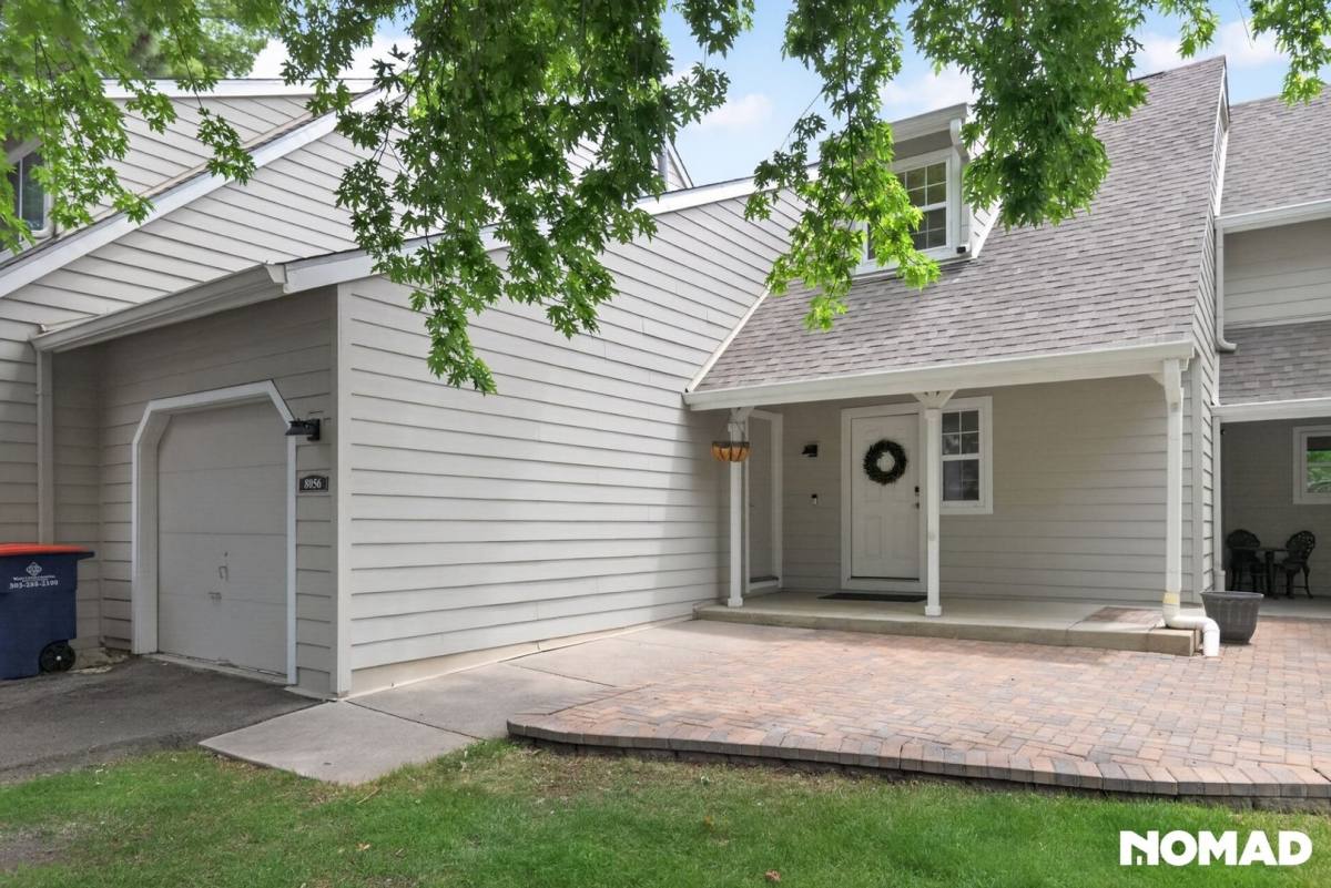 Townhouse for rent at 8056 S Vermejo Peak, Littleton, CO 80127