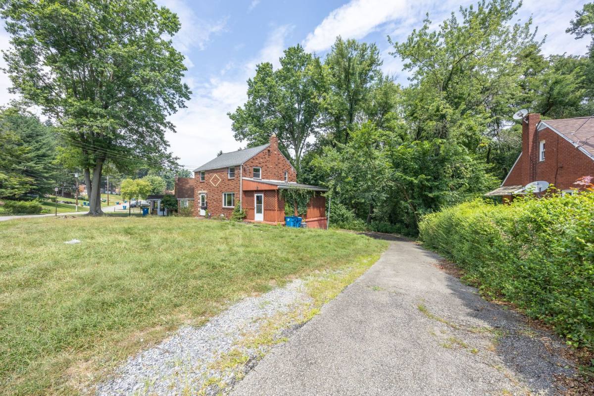 House for rent at 9717 Glendale Rd, Pittsburgh, PA 15235