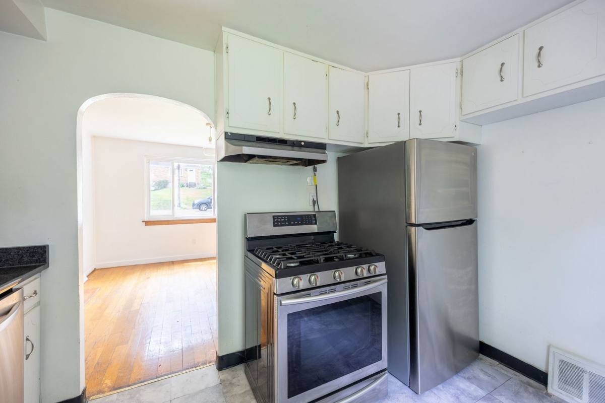 House for rent at 9717 Glendale Rd, Pittsburgh, PA 15235
