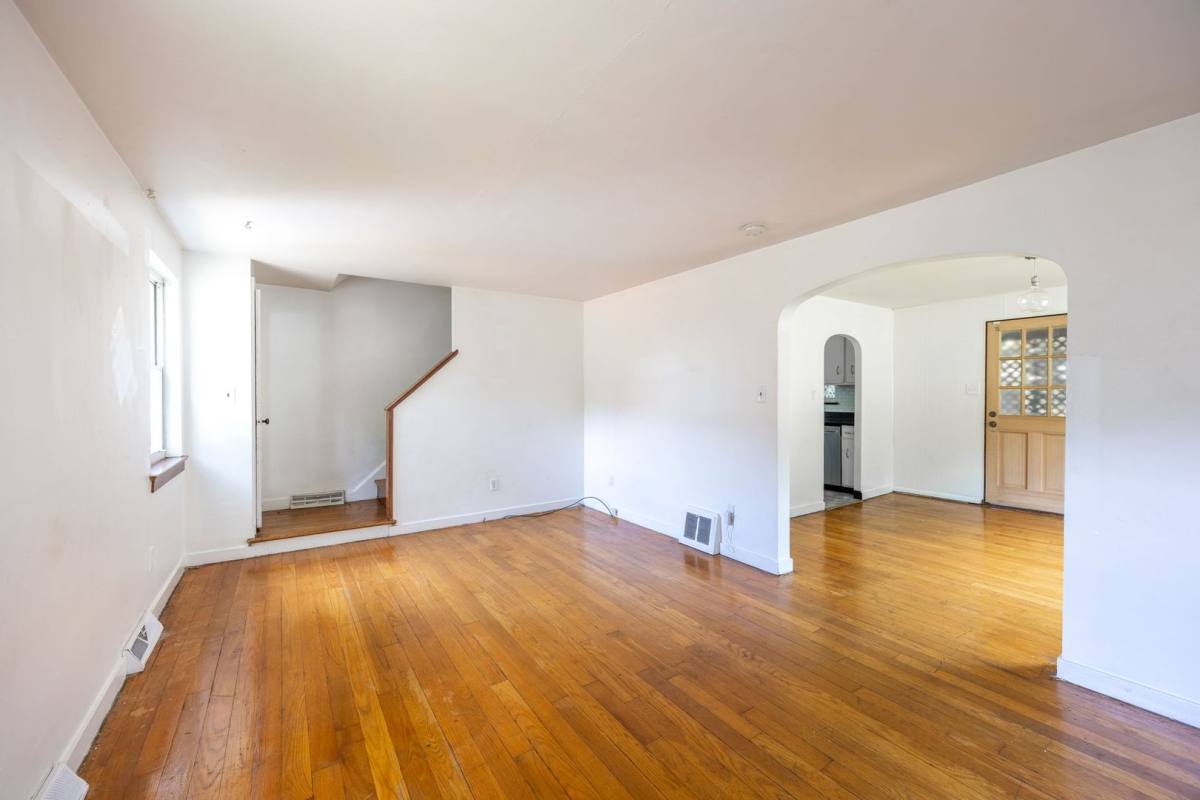 House for rent at 9717 Glendale Rd, Pittsburgh, PA 15235