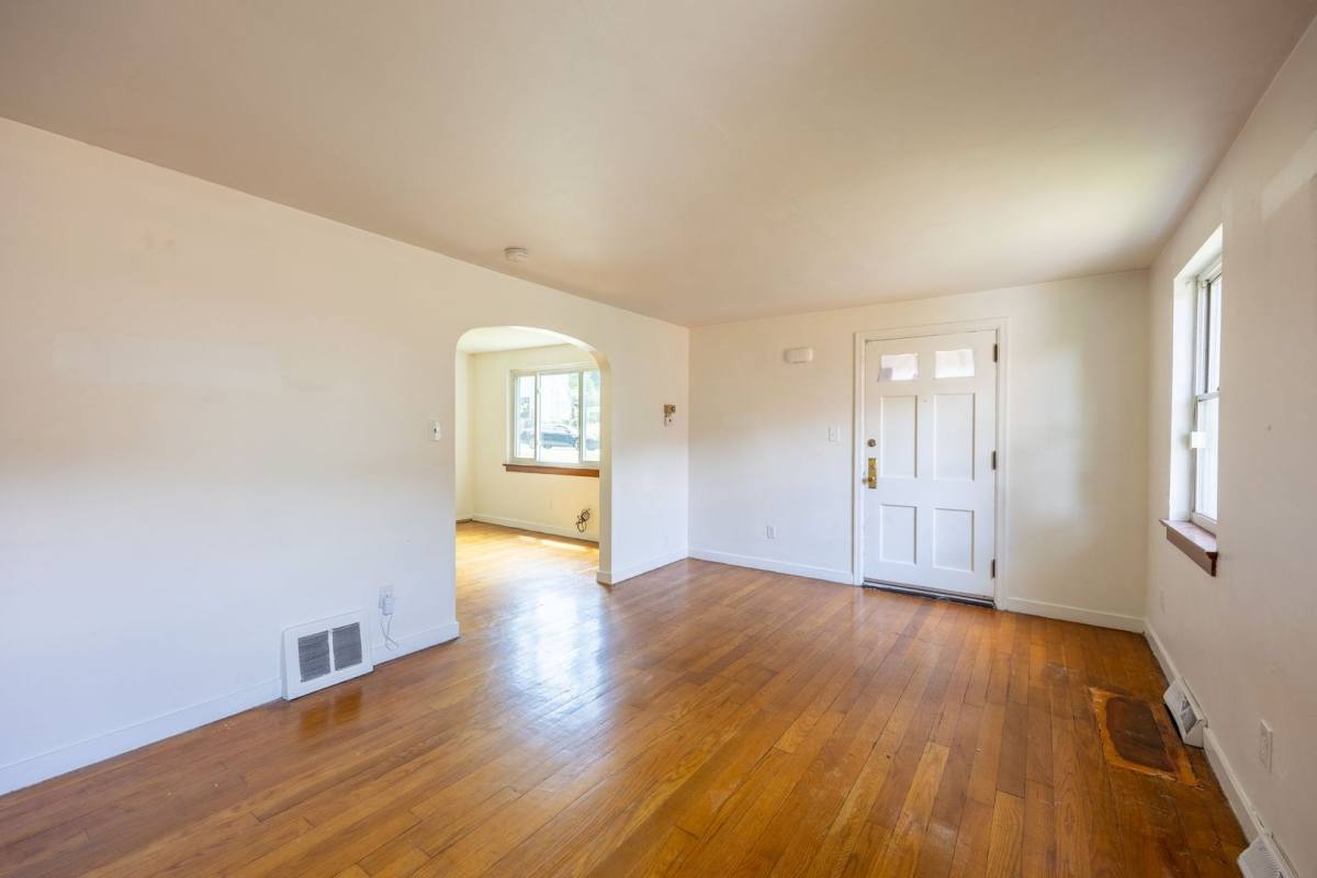 House for rent at 9717 Glendale Rd, Pittsburgh, PA 15235