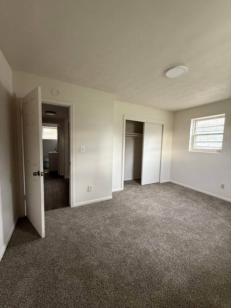 Apartment for rent at 4844 Taylor St, Omaha, NE 68104