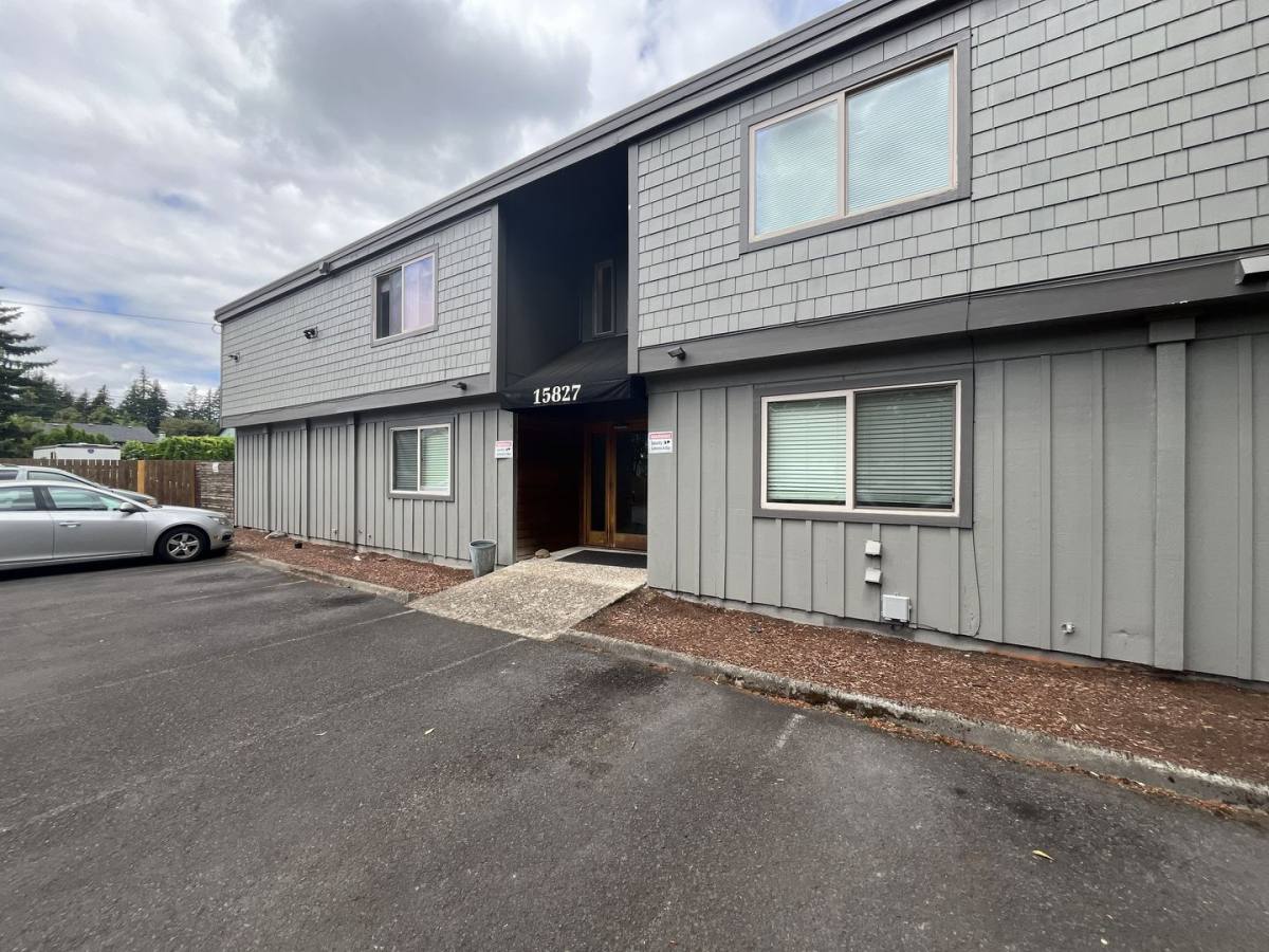 Apartment for rent at 15827 NE Glisan St, Portland, OR 97230