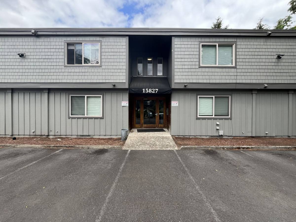 Apartment for rent at 15827 NE Glisan St, Portland, OR 97230
