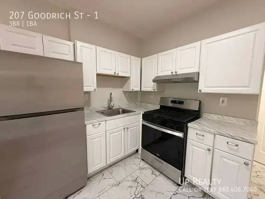 Apartment for rent at 207 Goodrich St #1, Hamden, CT 06517