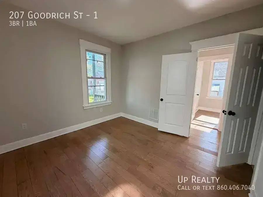 Apartment for rent at 207 Goodrich St #1, Hamden, CT 06517