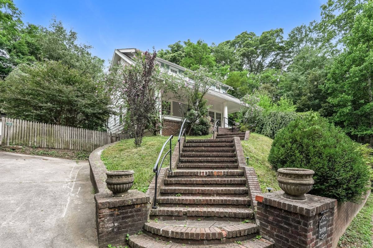 House for rent at 340 W End Blvd, Winston Salem, NC 27101