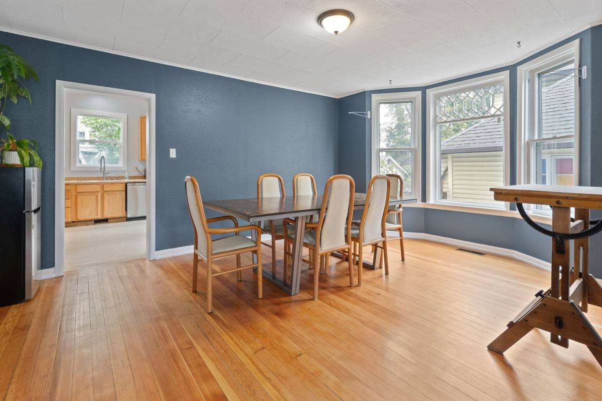 House for rent at 1242 8th St, Bremerton, WA 98337