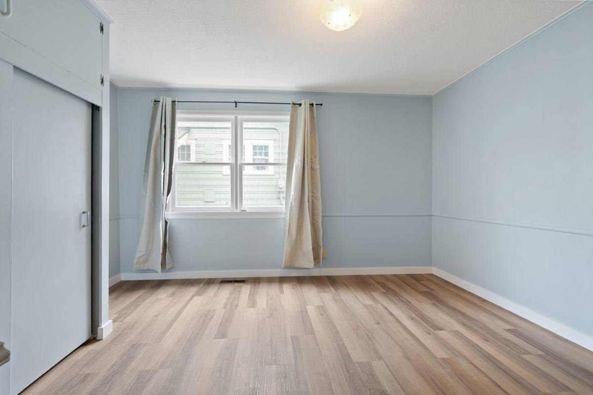 House for rent at 1242 8th St, Bremerton, WA 98337