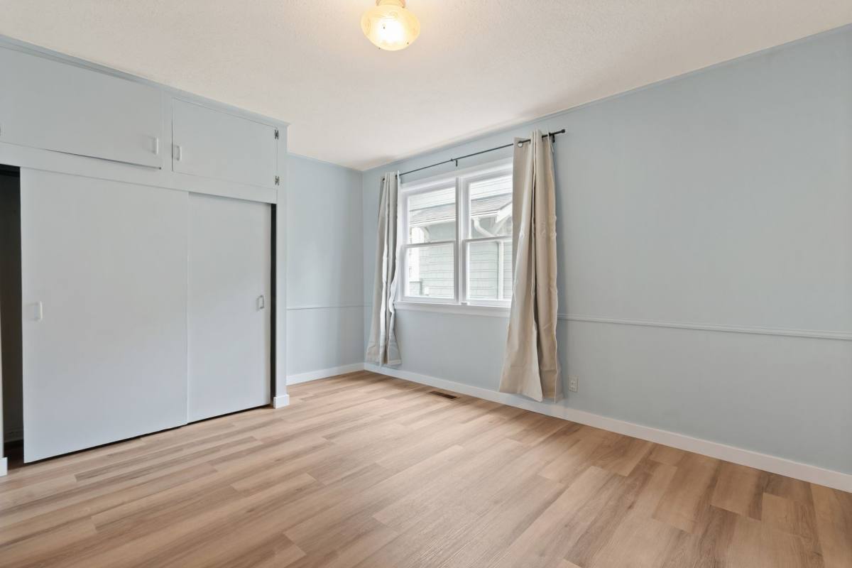 House for rent at 1242 8th St, Bremerton, WA 98337