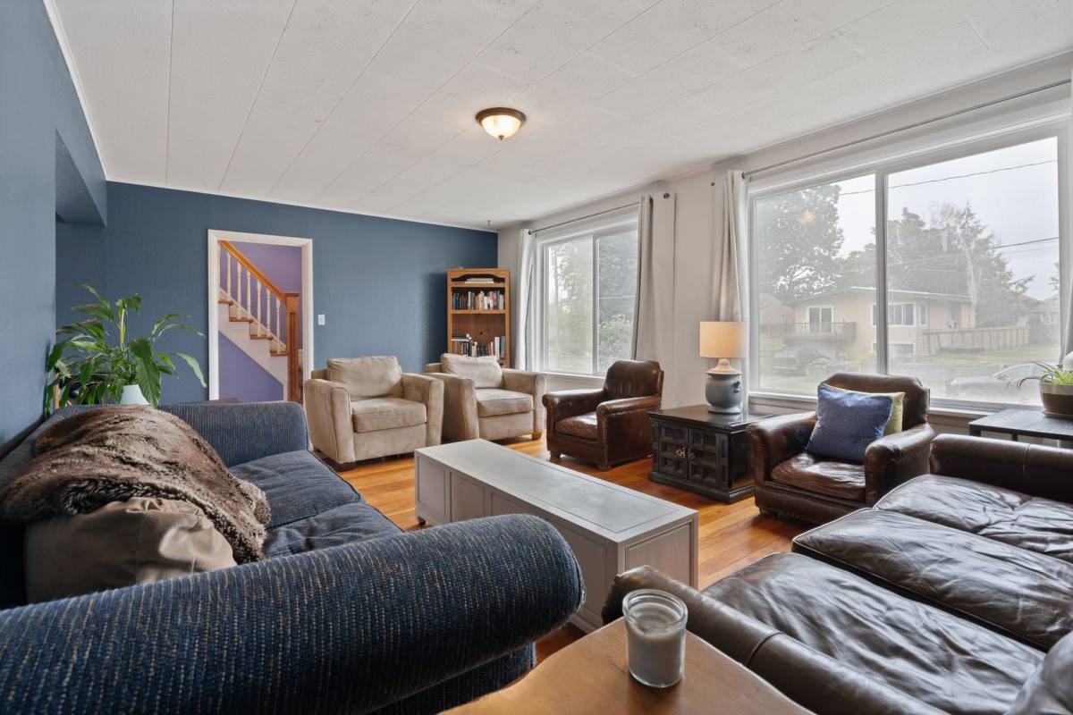 House for rent at 1242 8th St, Bremerton, WA 98337
