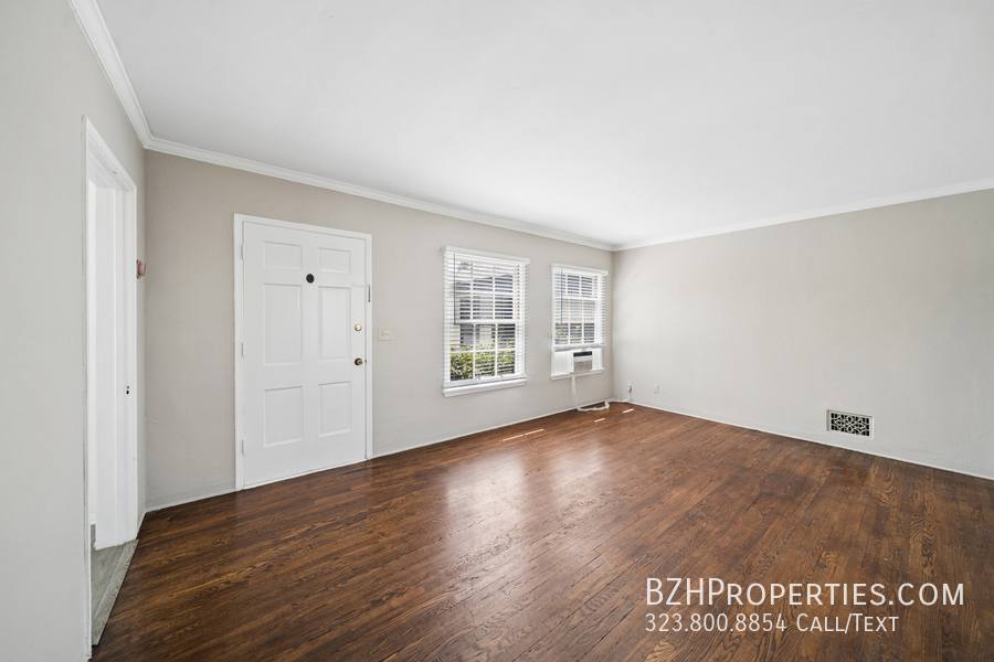Apartment for rent at 1402 1 2 N Mansfield Ave, Los Angeles, CA 90028