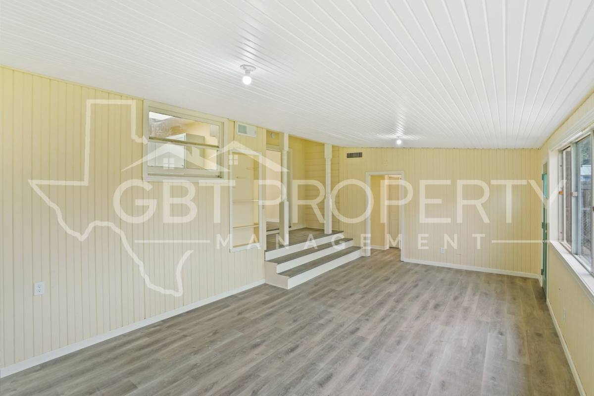 House for rent at 328 William St, Kingsville, TX 78363