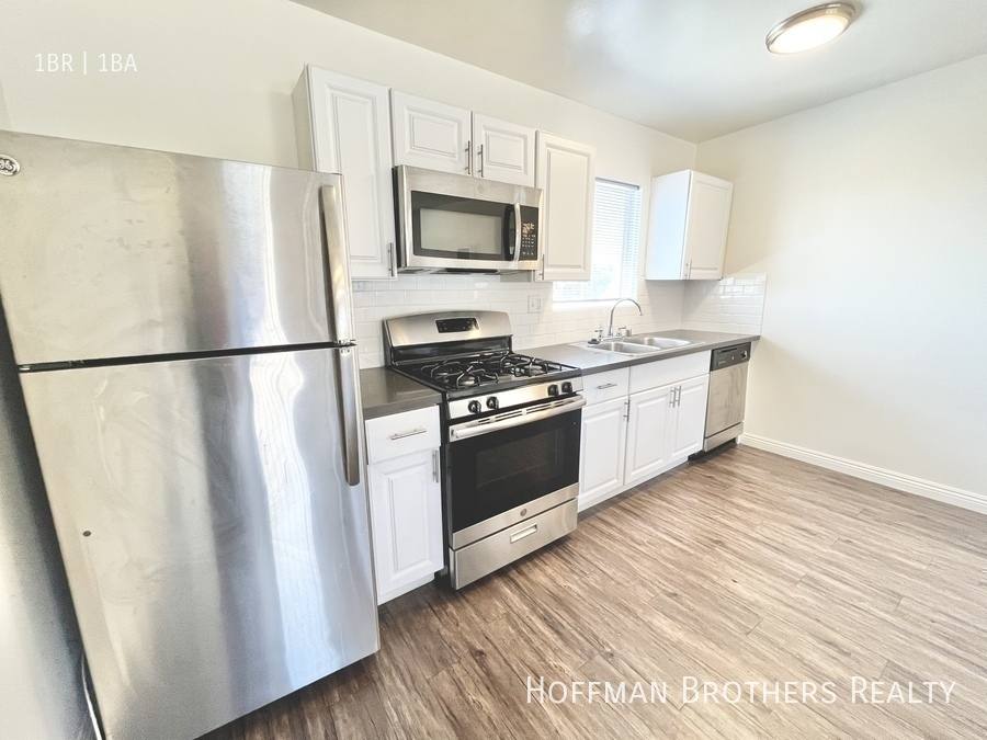 Apartment for rent at 140 N Hoover St #111, Los Angeles, CA 90004