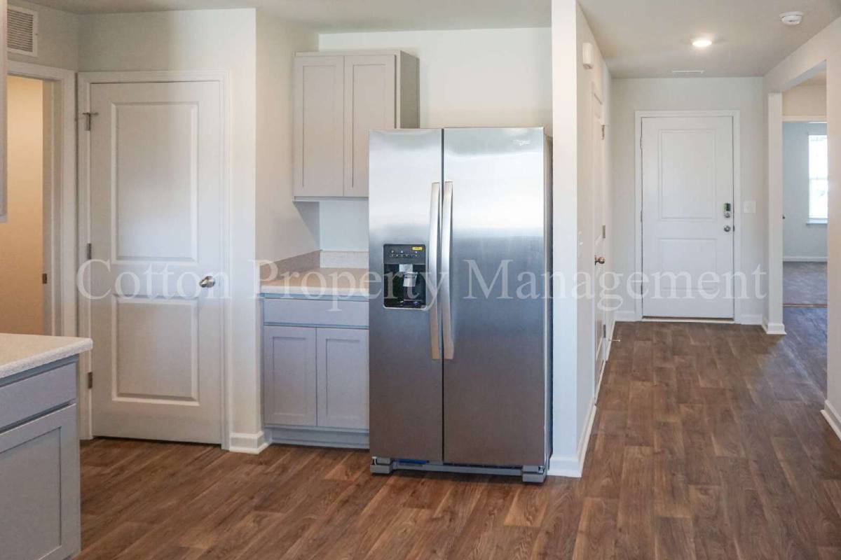 House for rent at 602 Draymore Dr NE, Leland, NC 28451