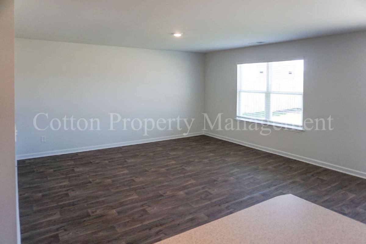 House for rent at 602 Draymore Dr NE, Leland, NC 28451