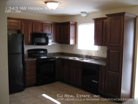 Townhouse for rent at 1343 NW Hidden Ridge Court, Blue Springs, MO 64015