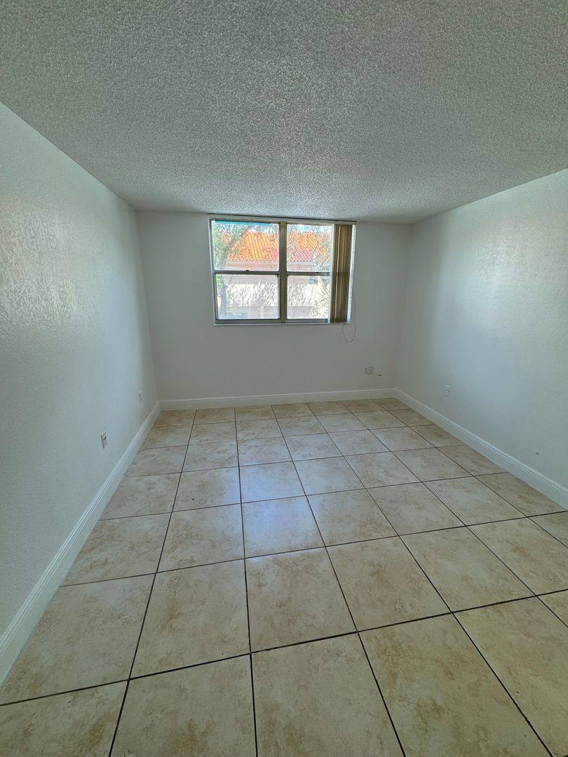 Apartment for rent at 1805 Sans Souci Blvd #116, Miami, FL 33181