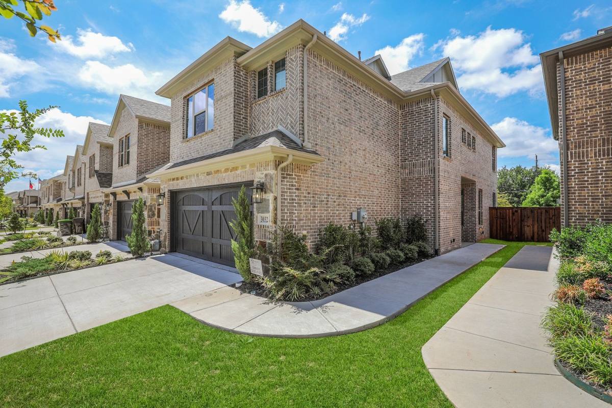 Townhouse for rent at 3032 Galveston St, Plano, TX 75075