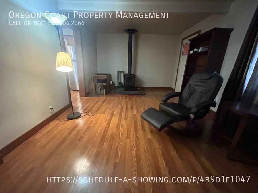 House for rent at 1410 4th St, Tillamook, OR 97141