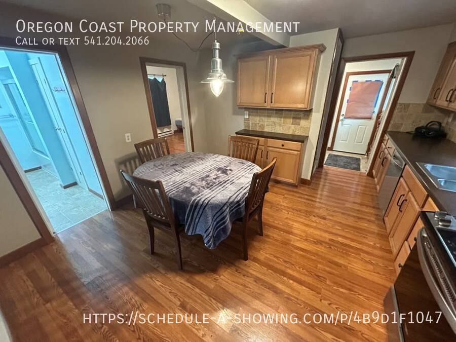 House for rent at 1410 4th St, Tillamook, OR 97141