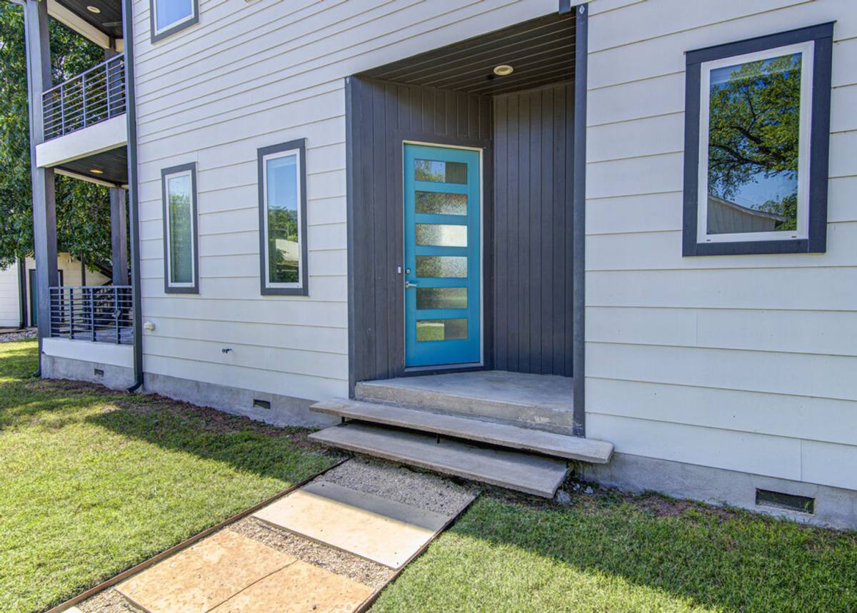 Apartment for rent at 2406 E 16th St, Austin, TX 78702